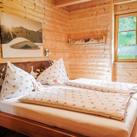 Apartament Damuelser Holzhus Zewnętrze zdjęcie