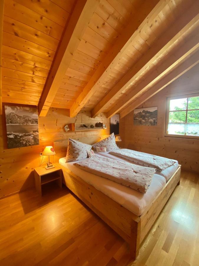 Apartament Damuelser Holzhus Zewnętrze zdjęcie