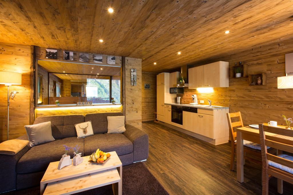 Apartament Damuelser Holzhus Zewnętrze zdjęcie